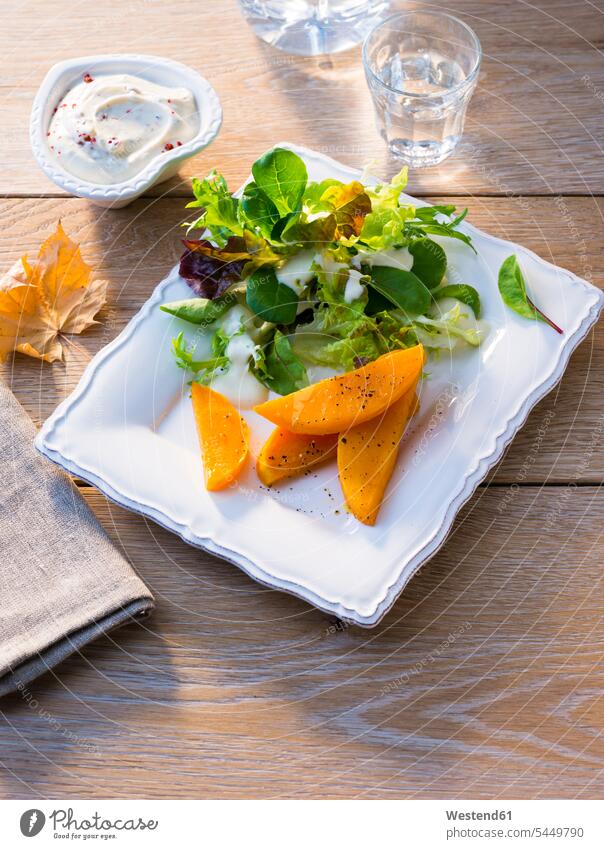 Kürbis-Salat Kürbisse Kuerbis Kuerbisse Gesundheitsbewusstsein gesundheitsbewusst Gesundheitsbewußtsein gesundheitsbewußt Salate Viereck viereckig Vierecke