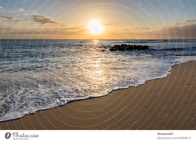 Réunion, Westküste, Saint-Gilles-Les-Bains, Strand Plage des Brisants romantischer Himmel Abwesenheit menschenleer abwesend Natur Sonnenuntergang
