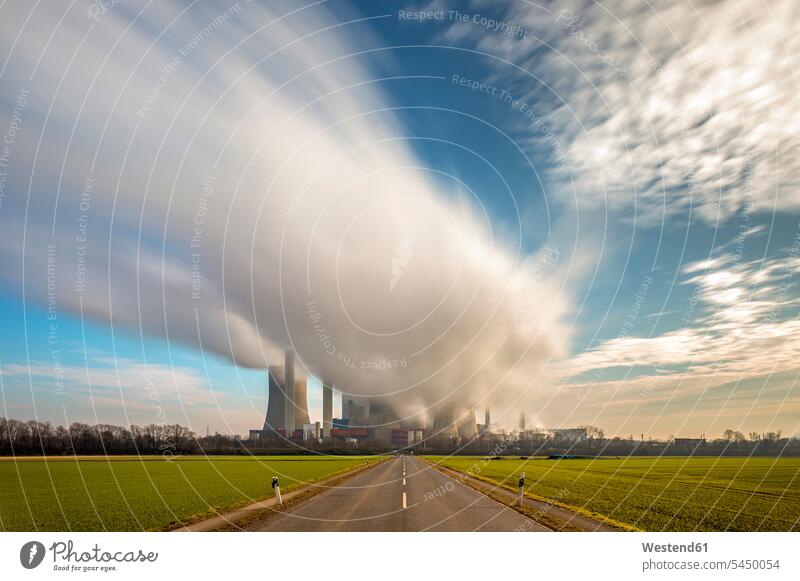 Deutschland, Bergheim-Niederaußem, Kraftwerk Niederaußem Wolke Wolken Außenaufnahme draußen im Freien Kraftwerk Niederaussem Architektur Baukunst Kühlturm