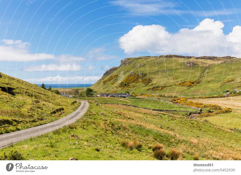 Großbritannien, Schottland, Innere Hebriden, Isle of Skye, Straße nach Talisker Bay Landschaft Landschaften Ruhe Beschaulichkeit ruhig Tag am Tag