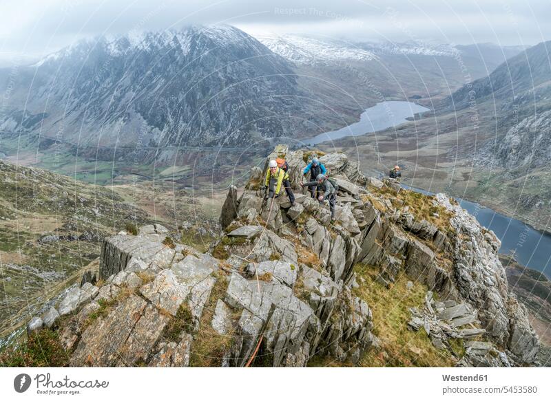 UK, Nordwales, Snowdonia, Y Garn, Cwm Idwal, Bergsteiger klettern steigen Berge Alpinisten Landschaft Landschaften Bergsteigen Alpinismus Sport bergsteigen