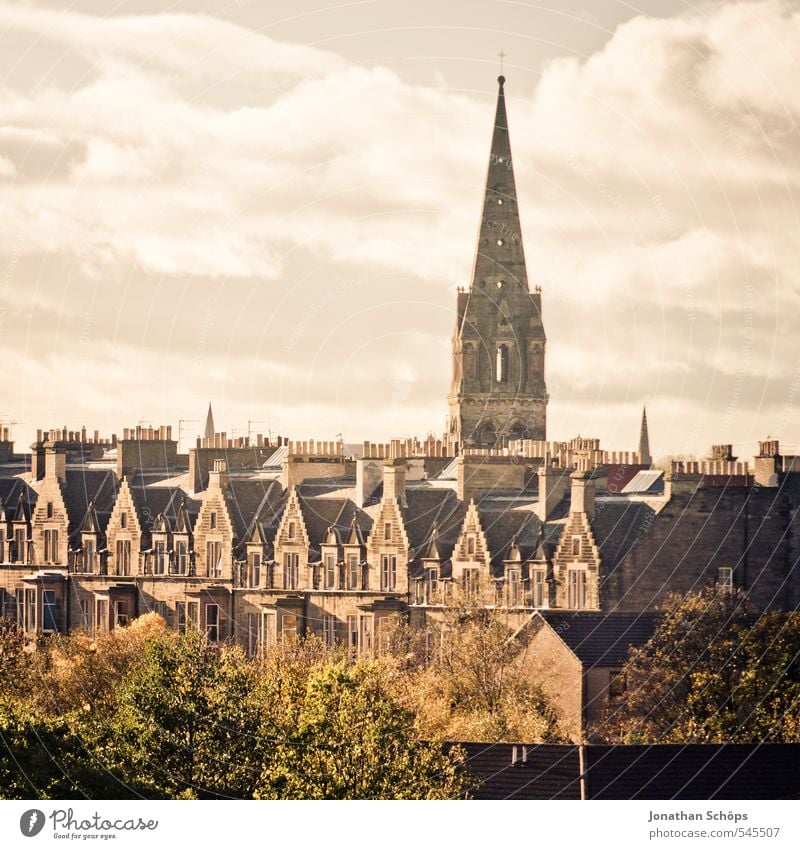 Edinburgh VIII Schottland Großbritannien Stadt Hauptstadt Altstadt Skyline bevölkert Haus Kirche Bauwerk Gebäude Architektur Dach Schornstein ästhetisch