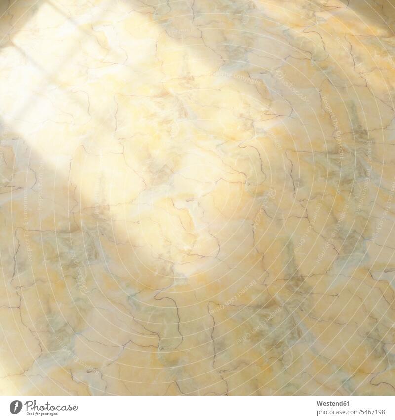 3D-Rendering, Gelber Marmorboden mit Lichteffekten Textfreiraum Struktur Strukturen Fußboden Fußboeden Fussboeden Fussboden Fußböden Fussböden Steinboden