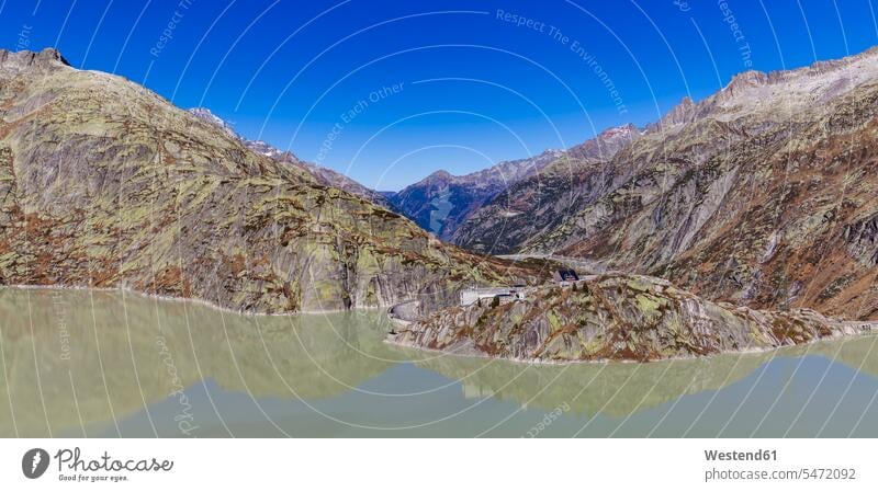 Schweiz, Wallis, Alpen, Berner Oberland, Grimselsee Niemand Speichersee Berg Berge Staumauer Panorama Natur wolkenlos ohne Wolken Textfreiraum