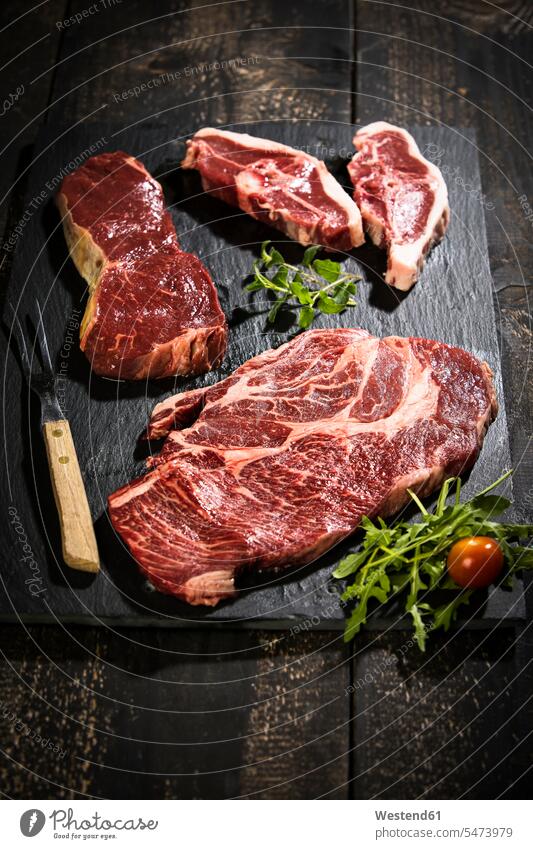 Rohes Fleisch, Roastbeef, amerikanisches Chuck-Eye-Steak und Lammkotelett Lammkoteletts Gesunde Ernährung Ernaehrung Gesunde Ernaehrung Gesundheit gesund