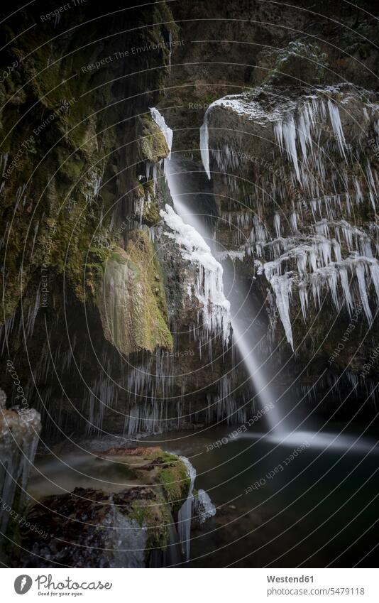Hinanger Wasserfall im Winter, Bayern, Deutschland Jahreszeiten winterlich Winterzeit Kälte Travel Ice Wasserfaelle Wasserfälle außen draußen im Freien drinnen