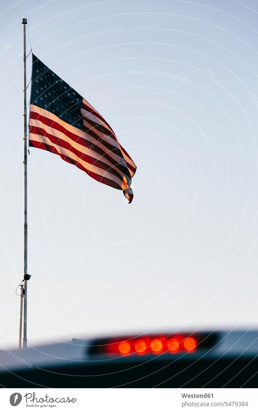 USA, Las Vegas, Amerikanische Flagge Fahnen Flaggen Identität Identitaet Patriotismus Vaterlandsliebe Nationalbewusstsein Patriotisch wolkenlos ohne Wolken