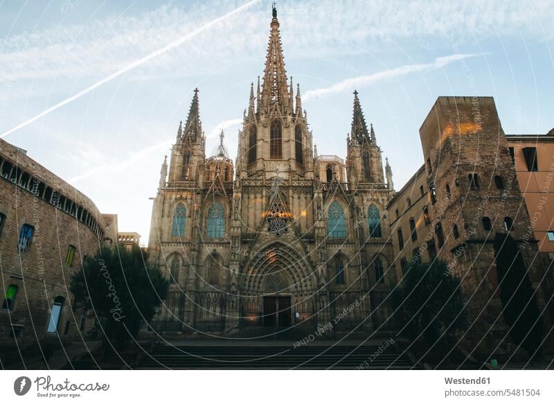 Spanien, Barcelona, Blick auf die Kathedrale von Barcelona im gotischen Viertel Sehenswürdigkeit Sehenwürdigkeiten sehenswert Andachtsort Schatten