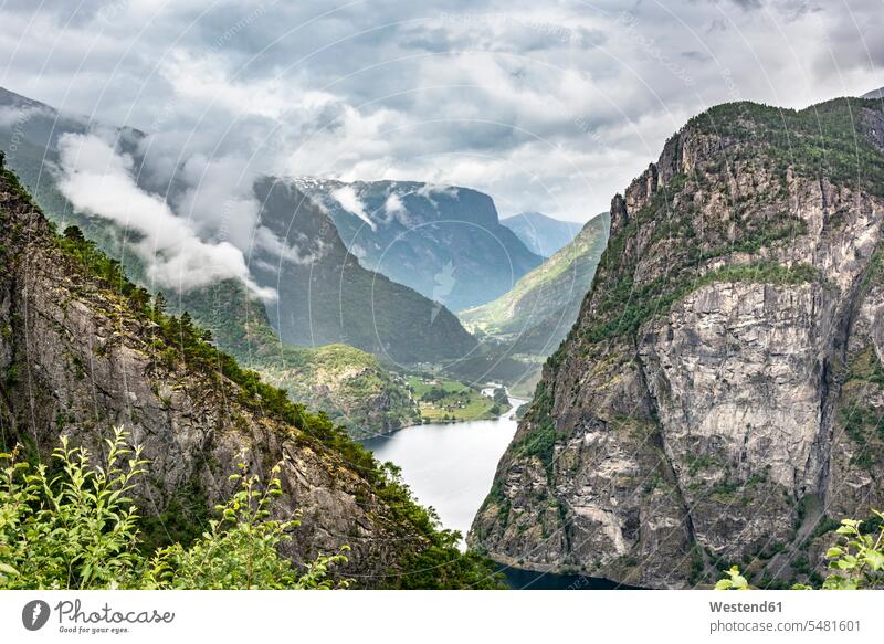 Norwegen, Hordaland, Eidfjord, Blick auf den Simadalsfjord Schönheit der Natur Schoenheit der Natur Berg Berge Fjord Fjorde Meer Meere Aussicht Ausblick Ansicht