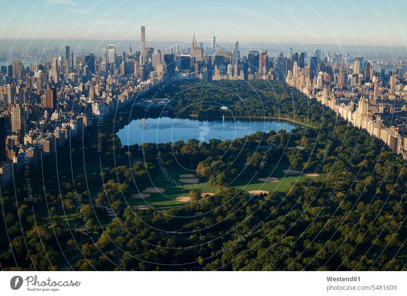 USA, New York City, Blick auf den Central Park reisen Travel verreisen Weg Reise Stadtansicht Urban Stadtbilder Stadtansichten Stadtlandschaften Stadtpark Weite