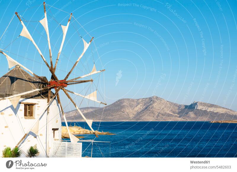 Griechenland, Koufonissi, Windmühle an der Ägäis Wasser Ägäisches Meer Aegaeisches Meer Koufonisi Kato Koufonissi Kykladen Ägäische Inseln Windmühlen Reiseziel