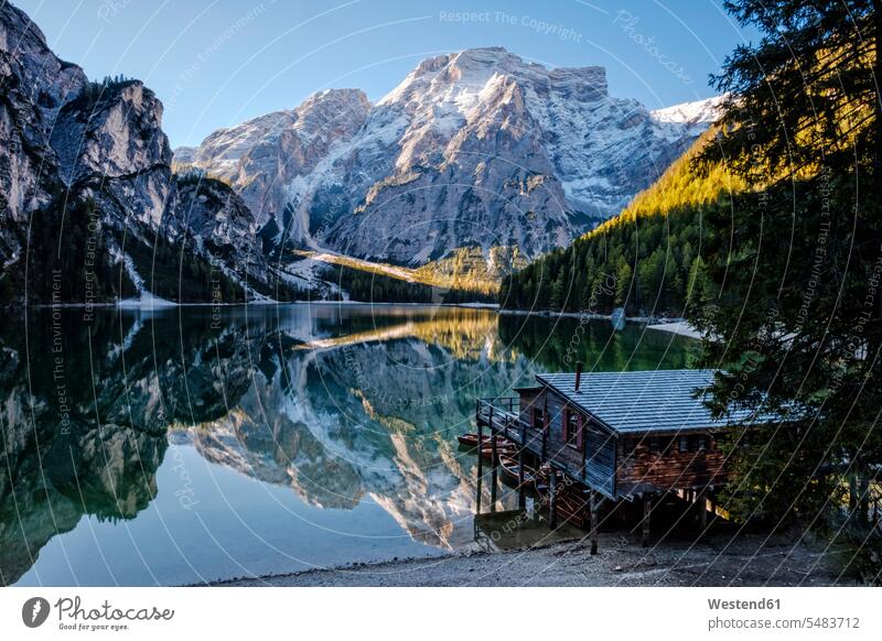 Italien, Südtirol, Pragser Wildsee Schönheit der Natur Schoenheit der Natur Alto Adige Provinz Bozen-Südtirol Gebirge Berglandschaft Gebirgslandschaft
