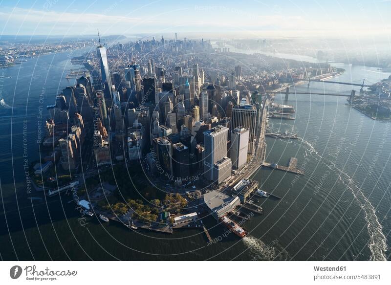 USA, New York, Luftaufnahme von New York City und Manhattan Island Aussicht Ausblick Ansicht Überblick Tag am Tag Tageslichtaufnahme tagsueber Tagesaufnahmen