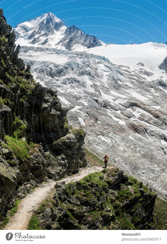 Frankreich, Chamonix, Bergsteiger bei Le Tour Wanderer Alpen wandern wandernd wandert Schnee Bergwandern Natur Trekking Trecking Bergsteigen Gebirge