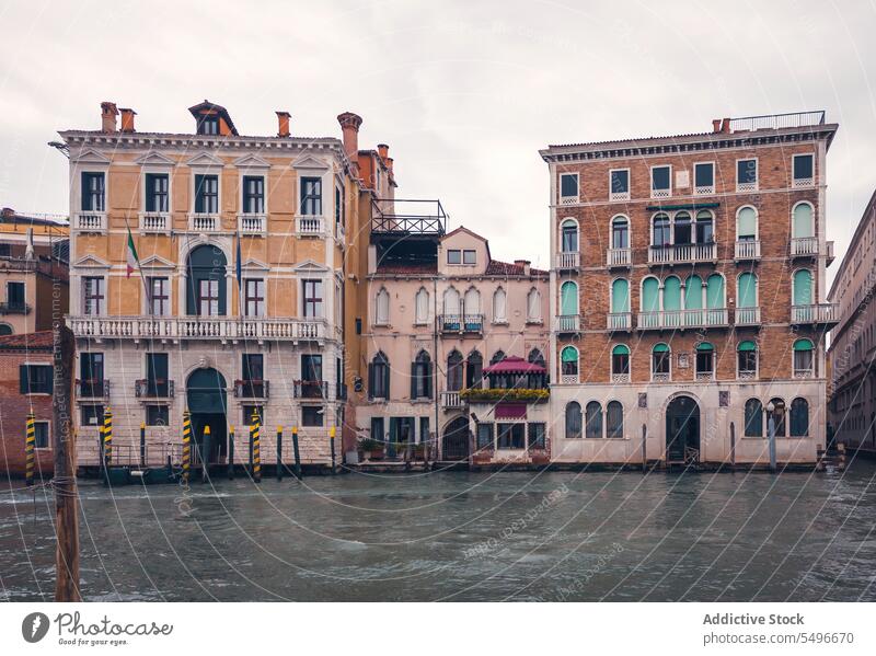 Fassaden von alten Gebäuden am Flussufer palazzo civran palazzo perducci al ponte antico Großstadt Hotel Außenseite großer Kanal Venedig Italien Europa