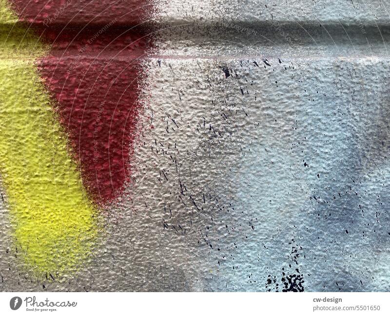 Bunte Farbe an eine dänische Fassade gesprüht Stadt Haus Architektur Gebäude Häusliches Leben Wand streetstyle streetart Street Art Streetlife Streetphotography