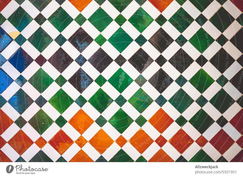 farbige Mosaik Kacheln aus Andalusien Spanien Fliesen u. Kacheln Muster farbenfroh Tradition Granada Bodenbelag Design style Architektur Strukturen & Formen