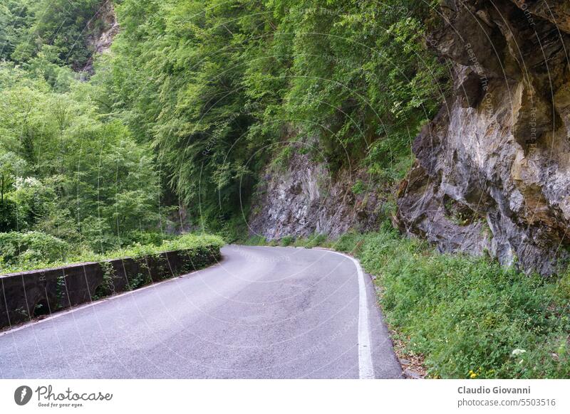 Landschaft entlang der Straße von Arni, von Garfagnana nach Alpi Apuane Castelnuovo di Garfagnana Europa Italien Lucca Toskana Farbe Tag Berge u. Gebirge Natur
