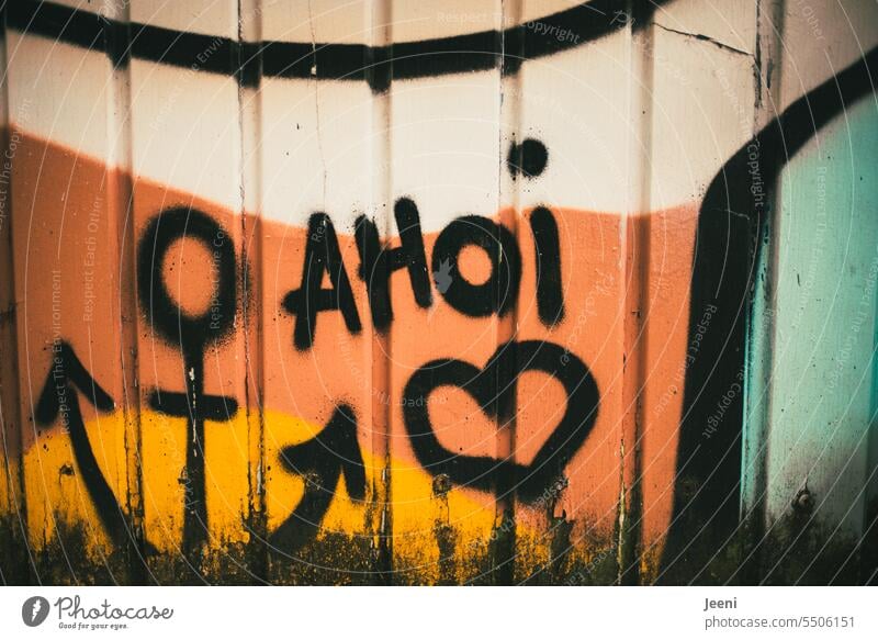 Herzliche Begrüßung Ahoi Hamburg Hafen Graffiti bunt Wand Anker Wort Buchstaben Schrift Schmiererei Fassade Kreativität Text Typographie Wandmalereien Aussage