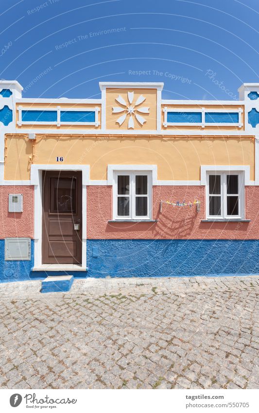 WÄSCHEKLAMMERN Portugal Algarve Raposeira Stadt Kleinstadt Haus Fassade Ferien & Urlaub & Reisen Reisefotografie Idylle Postkarte Tourismus Paradies himmlisch