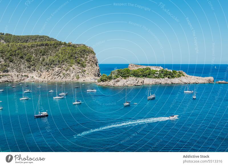 Platja des Port de Sant Miquel (IBIZA) MEER Klippe malerisch Küste Spanien Sommer Landschaft Berge u. Gebirge Wasser Insel Meereslandschaft Tourismus Freiheit