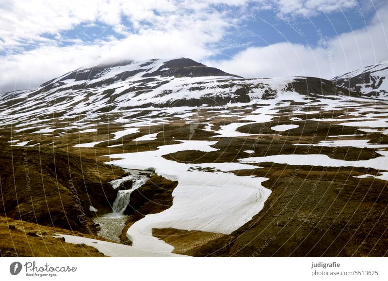 Island Landschaft Berge u. Gebirge Schnee Schneebedeckte Gipfel Himmel Wasserfall Umwelt Klima kalt wild Wolken Natur natürlich Urelemente Wetter wandern