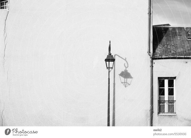 Bongschur Haus Fassade Mauer Wand Menschenleer Sonnenlicht Fenster Straßenbeleuchtung Dekoration & Verzierung weiß Licht Idylle Frankreich Stadt Stadtzentrum
