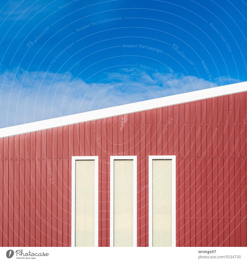 Fischbude Fassade Gebäude Fabrik Industrieanlage Außenaufnahme Farbfoto Menschenleer Fischfabrik Tag Fenster Giebel Giebelseite Himmel Blauer Himmel