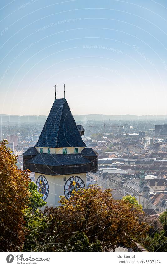 Panorama Blick vom Schloßberg über den Uhrturm hinunter nach Graz, Österreich Aussicht Panorama (Aussicht) Himmel Landschaft Ferien & Urlaub & Reisen Tourismus