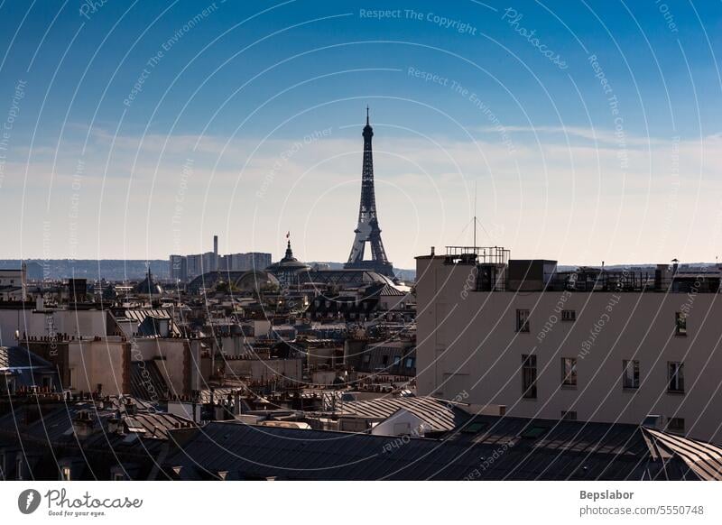 Blick von oben auf Paris. Stadtbild mit Eiffelturm Turm Frankreich Großstadt im Freien Tourismus reisen Tour d'Eiffel Luftaufnahme horizontal panoramisch
