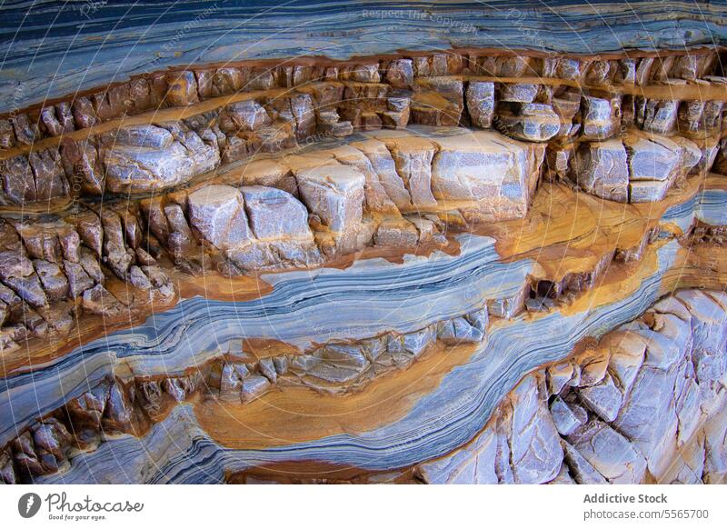 Ein Hintergrund aus blauen und gelben Felsen Textur Steine grau Wasser natürlich costa Asturien Küstenstreifen Natur Landschaft Kunst Kunstwerk MEER Meer Wellen