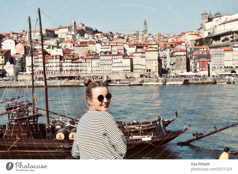 SIGHTSEEING - PORTO - STÄDTETRIP Sightseeing Porto Portugal städtetrip Städtereise Fluss Stadtzentrum Außenaufnahme Tourismus Ferien & Urlaub & Reisen Farbfoto