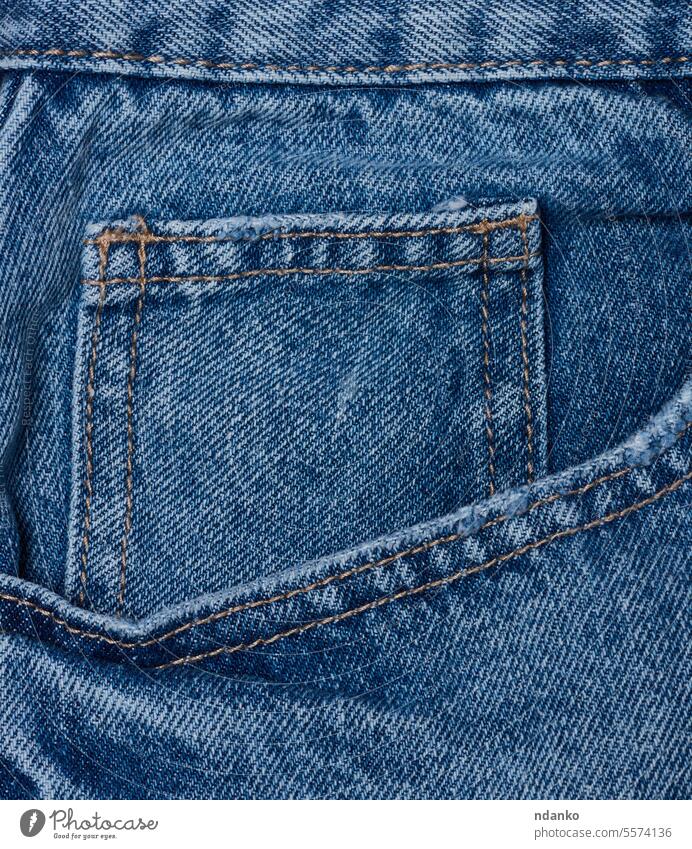 Vordertasche einer Bluejeans mit Knöpfen, Nahaufnahme Jeanshose niemand Hose Tasche Fuge sticken Textil anhaben Bekleidung Hintergrund blau Schaltfläche