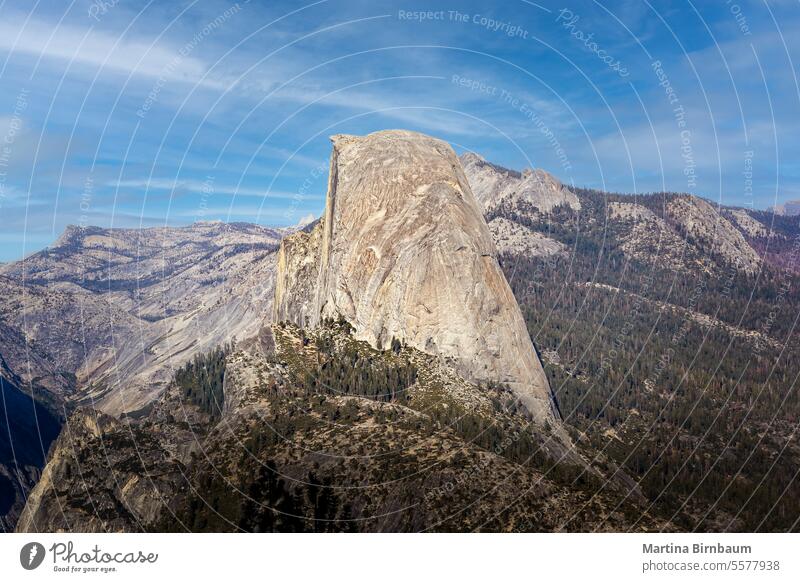 Blick auf den Half Dome und über das Yosemite-Tal im Yosemite National Park, Kalifornien USA yosemite el capitan Halbkuppel Yosemite NP Landschaft reisen