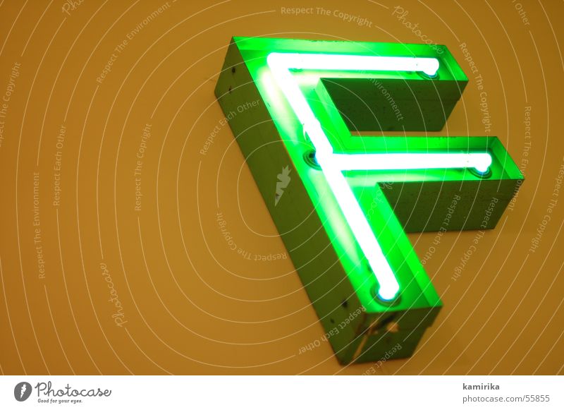 f*** die 2te Leuchtreklame Werbung glühen Buchstaben grün Neonlicht Wand eff Lampe Schriftzeichen