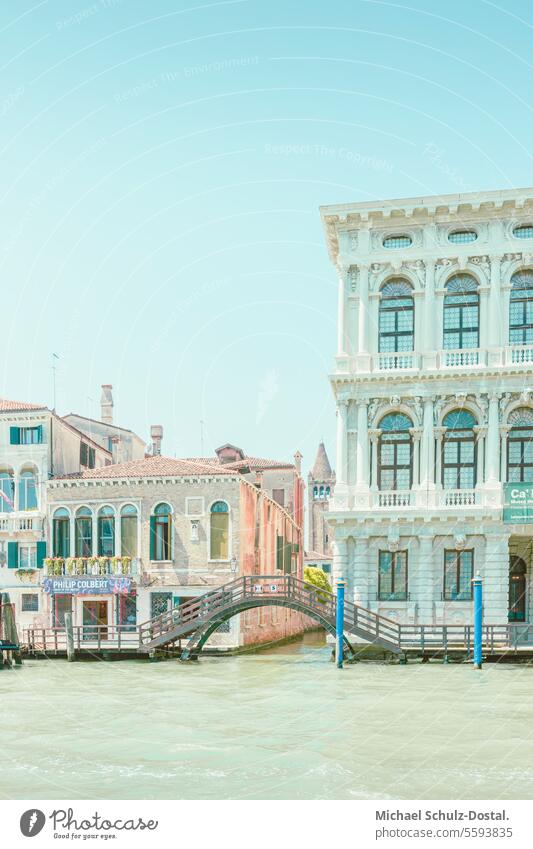 Pastellfarbene Palazzi am Canal Grande in Venedig venedig pastell bunt häuser wasser hafen lagune dämmerung abend gondel palazzi sunset sonnenuntergang venice