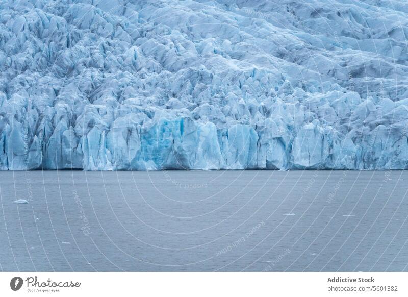 Eisblaue Gletscherformationen im Vatnajökull, Island Nationalpark natürliche Schönheit kalt Eisberge Wasser gefroren arktische Landschaft ruhig Natur nordisch