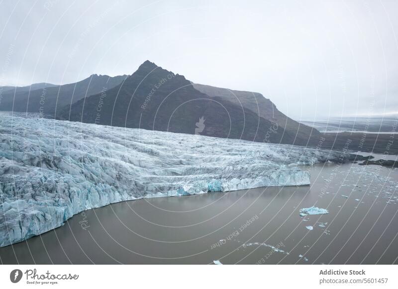Gelassene Gletscherspiegelung im Vatnajökull, Island Reflexion & Spiegelung Wasser Gelassenheit ruhig blau sanft beleuchtet Himmel Natur Park Landschaft Eis