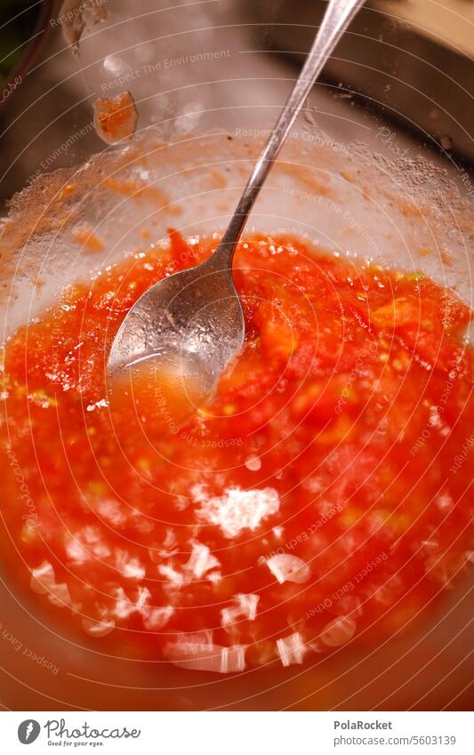 #A0# Tomate tomatensauce tomatensoße rot zubereitung Zubereitung von Speisen Lebensmittel Küche Essen zubereiten frisch Mahlzeit Ernährung Farbfoto Gemüse