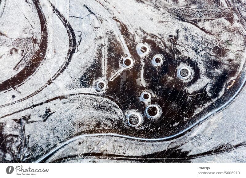 Vereister Blubb Eis Pfütze Strukturen & Formen Muster gefroren kalt Frost Winter Wasser natürlich abstrakt bizarr frieren Detailaufnahme Natur Eisfläche