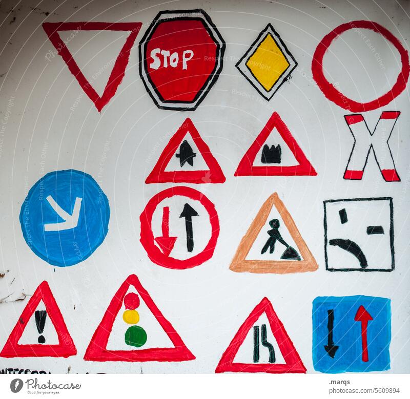 Verkehrserziehung Straßenverkehr StVO Verkehrszeichen Schilder & Markierungen Kindheit gemalt Verkehrsschild Zeichen Hinweisschild Verbote Warnschild