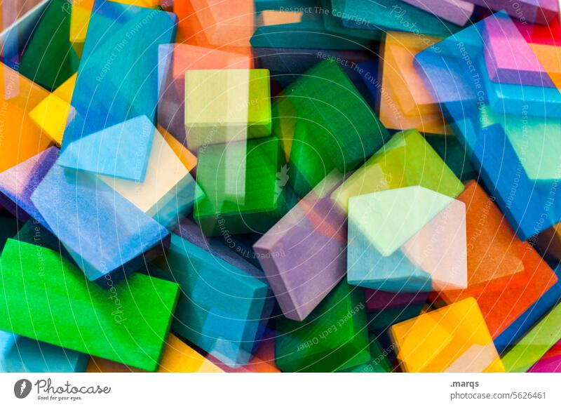 Bunte Bausteine Klotz bunt Kindheit Spielen Spielzeug Blöcke bauen Konstruktion Würfel lernen Hintergrundbild farbenfroh Strukturen & Formen geometrisch element