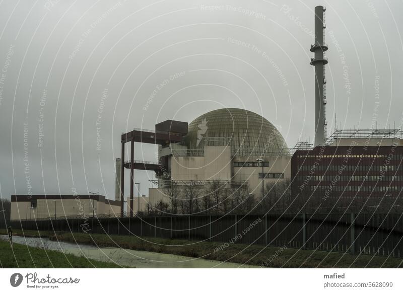 Atomausstieg I abgeschaltetes Atomkraftwerk Brokdorf Kernkraft Kraftwerk Energie Klimawandel Energiekrise Tschernobyl Fukushima Atommüll Stillegung Rückbau