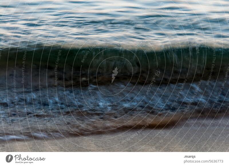 Tsunami Traum Illusion Küste Langzeitbelichtung Perspektive abstrakt Experiment Bewegungsunschärfe Strand Wasser Meer Welle Wellenbruch Naturgewalt Dynamik