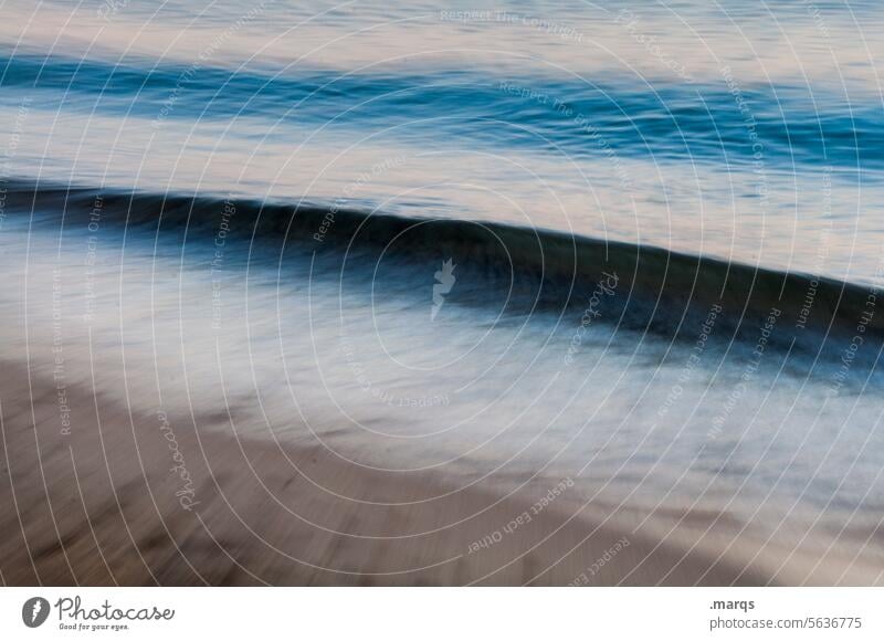 Welle Traum Illusion Küste Langzeitbelichtung Unschärfe Perspektive abstrakt Bewegungsunschärfe Strand Wasser Meer Wellenbruch Naturgewalt Dynamik Brechen klima