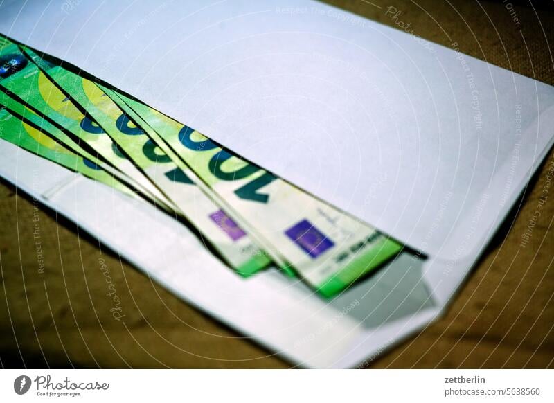 Geldscheine (6 x 100 Euro) abrechnung bank bar bargeld barzahlung bestechung bestechungsgeld betrag bezahlen bezahlung brief briefcouvert einnahmen euro