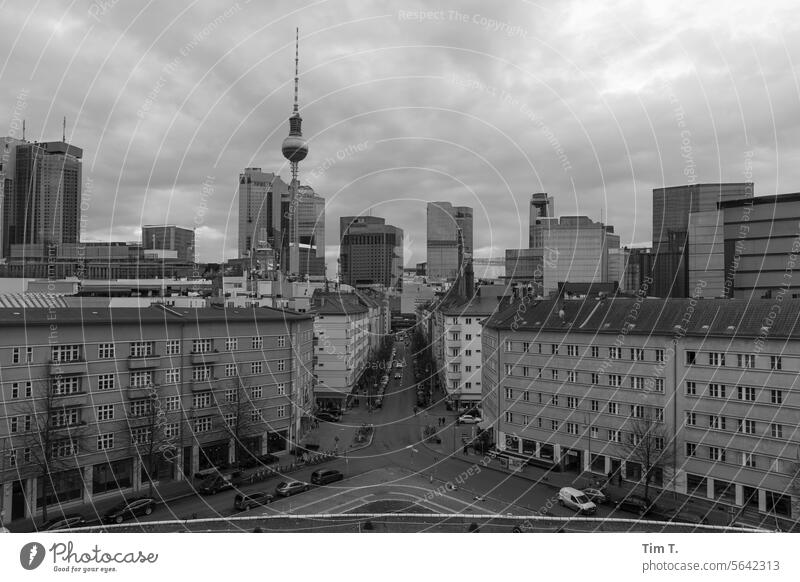 Generiertes Bild Berlin Mitte Berliner Fernsehturm Himmel Architektur erzeugt Zukunftsvision Großstadt
