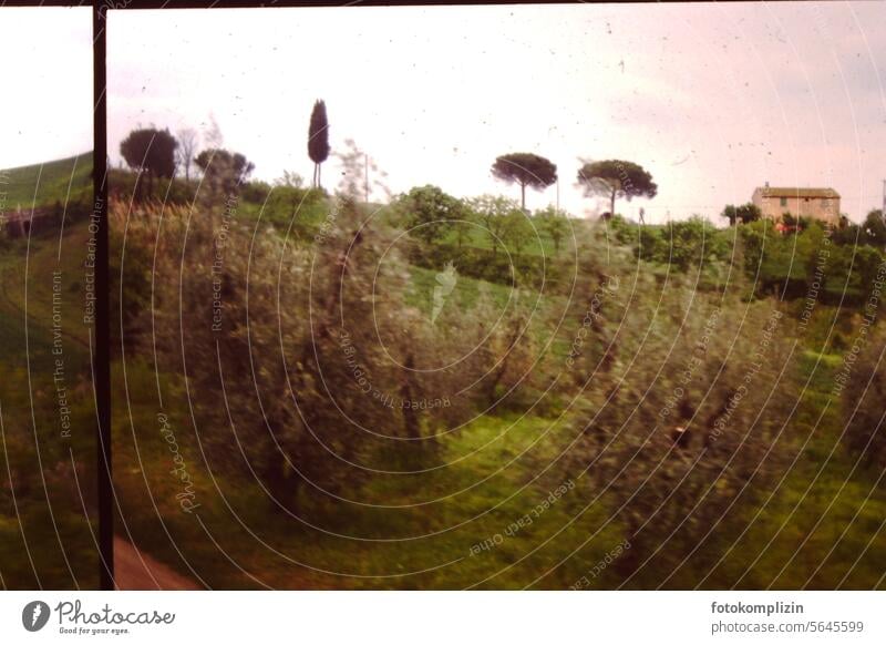 Collage, italienische Landschaft mit Haus Toskana nostalgisch Italienisch norditalien Natur alte Zeiten vergangenheit Erinnerung Experiment Diapositiv sehnsucht