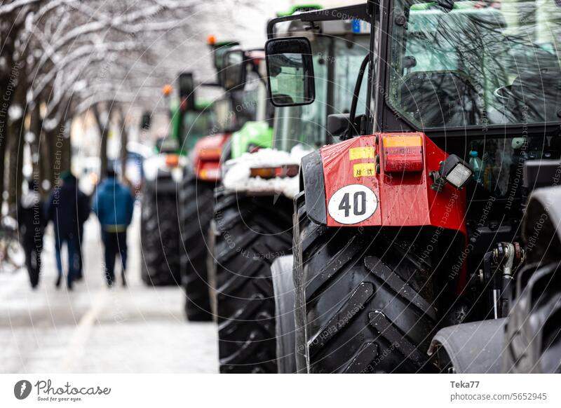 Bauern in München bauern münchen protest bauernprotest traktoren ampel ärger schnee 2024
