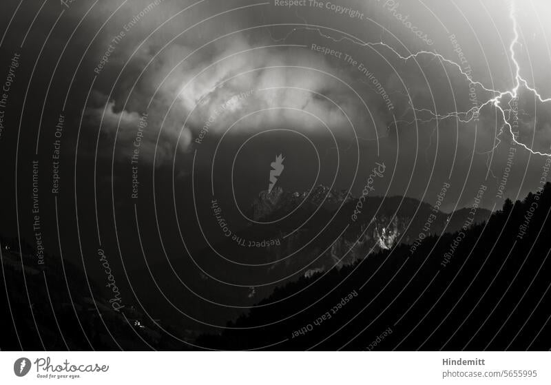 Mutter Natur — Gewitter in der Nacht Außenaufnahme Landschaft Ferien & Urlaub & Reisen Neuseeland Landschaft Berge u. Gebirge Abenteuer Menschenleer Himmel